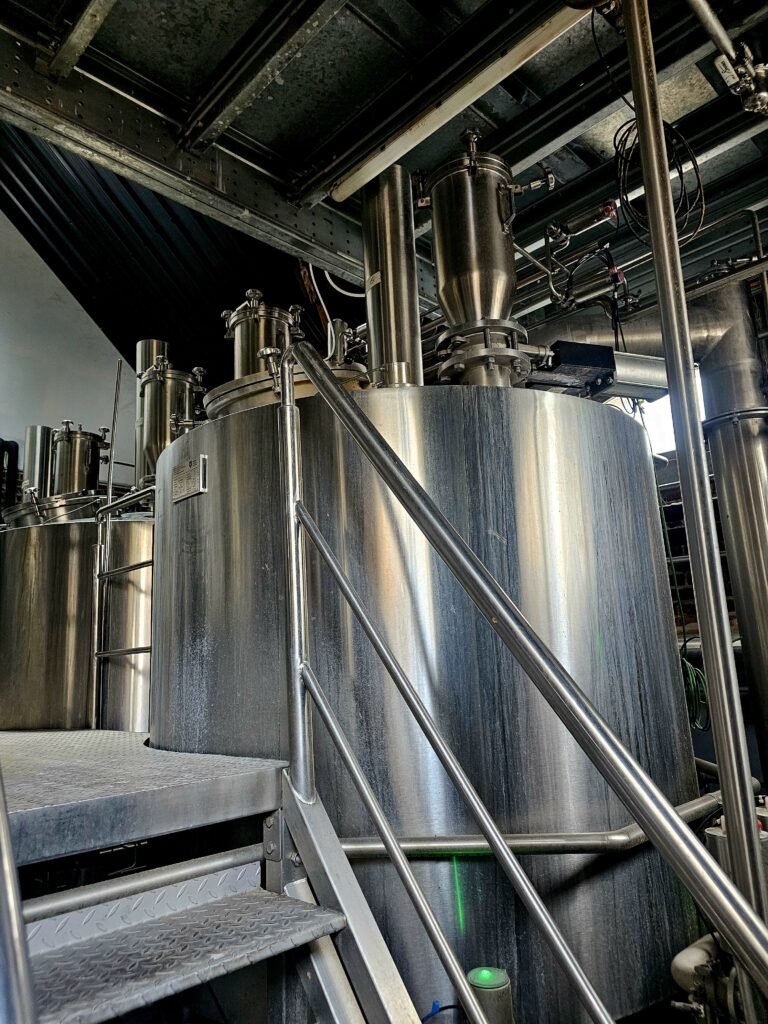 Les cuves à la Brasserie du Borinage
